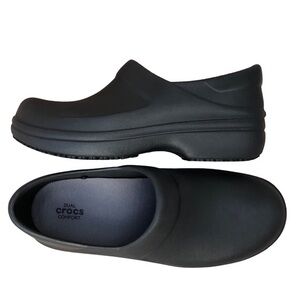 Crocs Women’s Neria Pro II slip-resistant Work Black Clocg‎ 9